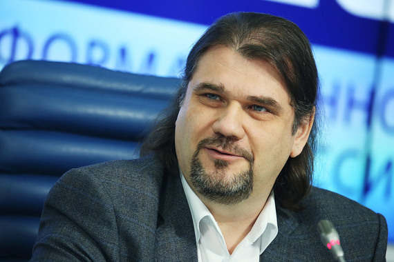 Суд ранее запретил Максиму Дмитриеву исполнять обязанности гендиректора РАО