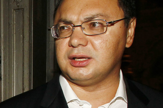 Роман Попов остался без банков