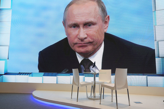 Путин назвал энергоблокаду Крыма «преступлением против человека»