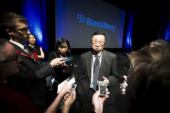 Гендиректор BlackBerry Джон Чен решил отказаться от выпуска смартфонов