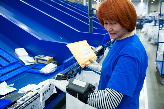 Выручка «Почты России» от пересылки писем сократилась на 1,3 млрд руб. Одна из причин – сокращение расходов госорганов, сказавшееся на рассылке ими писем