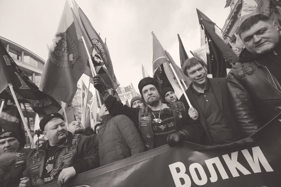 Постепенная деградация государства приводит к тому, что разница между настоящим министром культуры и байкером теряется