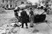 По официальным данным, в результате волнений 1956 г. погибли более 2500 венгров и более 700 советских солдат и офицеров, а около 20 000 венгров и 1500 советских военнослужащих получили ранения
