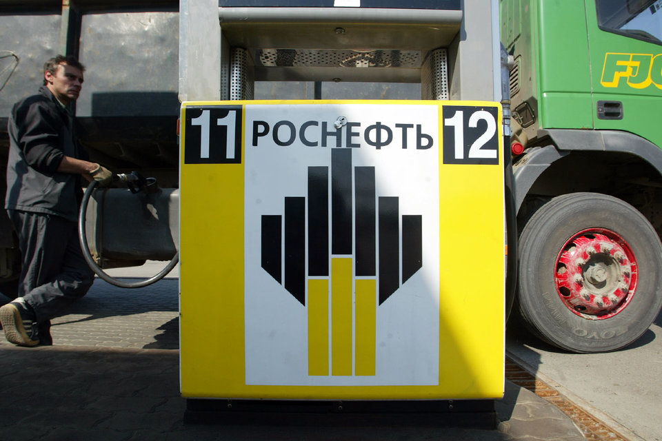 ФАС может потребовать от «Роснефти» в связи с покупкой «Башнефти» продать АЗС и компании, занимающиеся оптовой продажей топлива, но не месторождения
