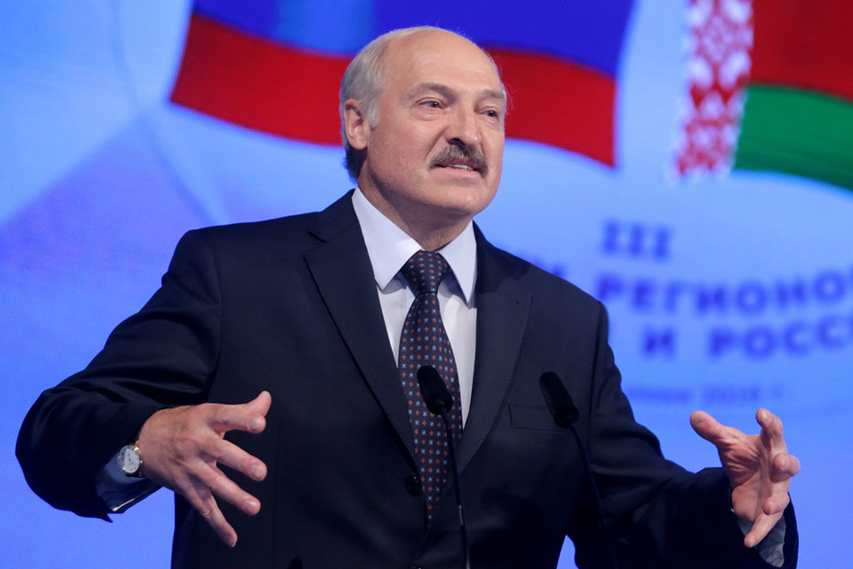 Лукашенко готов был обменять на акции «Башнефти» бумаги предприятия, которое производит шасси для ракет «Тополь», передает белорусское агентство «Белта»