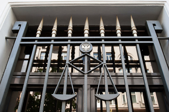 Государство предпочитает, чтобы сделки заключались по российским законам