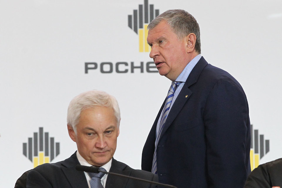 Помощник президента Андрей Белоусов и руководитель «Роснефти» Игорь Сечин