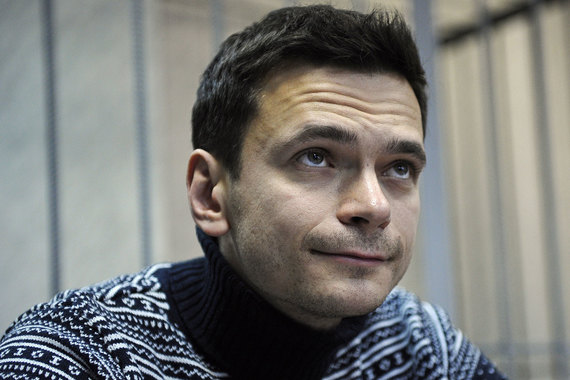 Яшин рассказал на суде об угрозах Немцову
