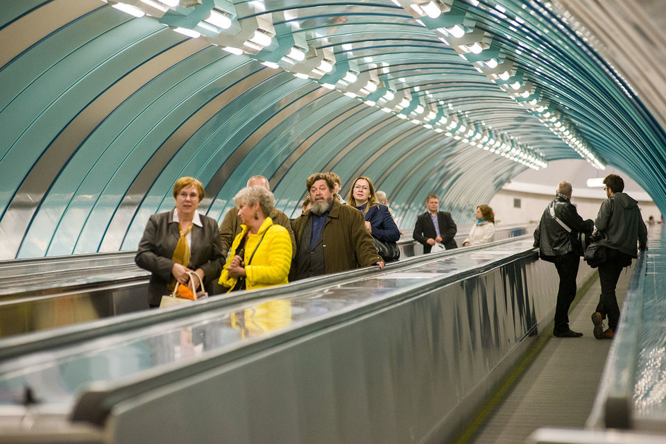 Реклама в метро может напугать пассажиров, выяснило петербургское УФАС