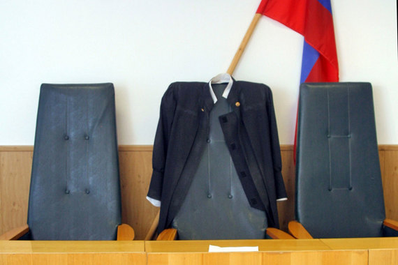 Проблемы у будущих судей не только с этикой