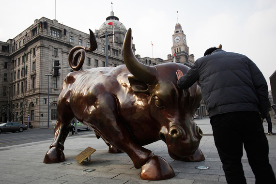 10%-ное падение индекса Shanghai Composite на прошлой неделе деморализовало многих розничных инвесторов