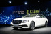 Новое поколение Mercedes-Benz E class оснащается опциями полуавтономного вождения и дистанционной парковки без водителя за рулем. Новинка должна освежить интерес к модели, которая в последние годы уступает европейский рынок Audi A6 и BMW 5 серии. Продажи начнутся весной 2016 г.