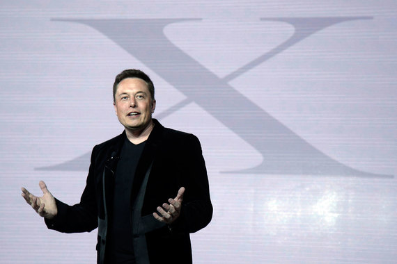 В этом году компания Илона Маска Tesla может нанять тысячи работников