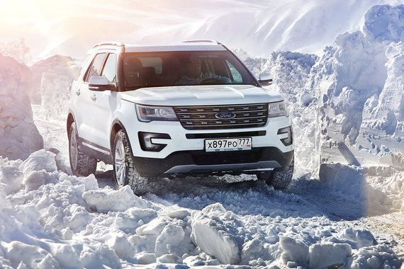 Стоимость 249-сильного Ford Explorer в семиместном исполнении в топ-версии Limited Plus, побывавшего у нас на тесте, со всеми дополнительными опциями – 3,179 млн рублей