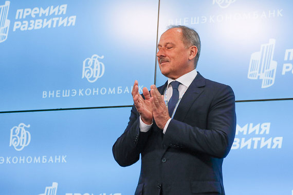 Во II квартале 2016 г. ВЭБу не справиться без господдержки (на фото – его председатель Владимир Дмитриев)