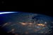 Астронавт NASA Скотт Келли опубликовал в социальных сетях фотографии снежного шторма