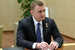 Замминистра обороны генерал-лейтенант Алексей Дюмин назначен указом президента ВРИО губернатора Тульской области. В Минобороны Герой России Алексей Дюмин пришел несколько лет назад из Федеральной службы охраны, заняв пост заместителя министра в декабре 2015 г. По словам источника в Министерстве обороны, до этого он последовательно занимал должности командира Силами специальных операций, в начале 2015 г. был назначен заместителем Главнокомандующего Сухопутных войск - начальником Штаба Сухопутных войск