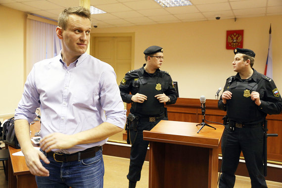 Прокуроры попросили для Алексея Навального по делу «Кировлеса» пять лет лишения свободы условно