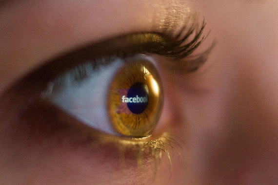 Facebook сообщил, что вскоре сделает доступным во Франции возможность отмечать новости как «сомнительные»