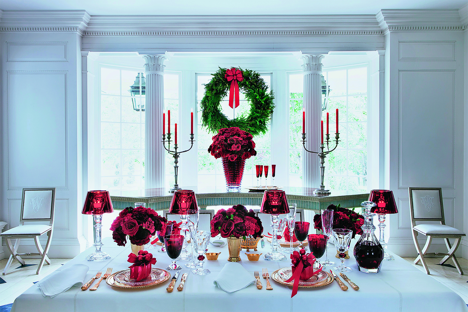 Идея оформления рождественского стола от Baccarat