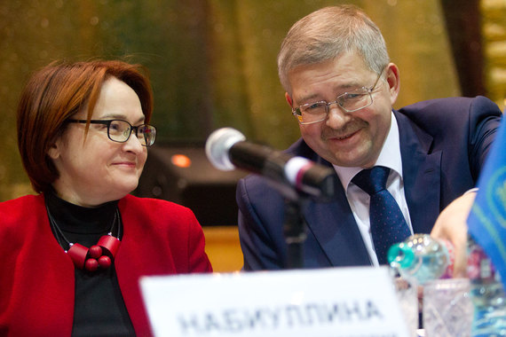 Центробанк пока не готов расширять механизм принудительного bail-in на широкий круг кредиторов проблемных банков, заявил первый зампред Дмитрий Тулин