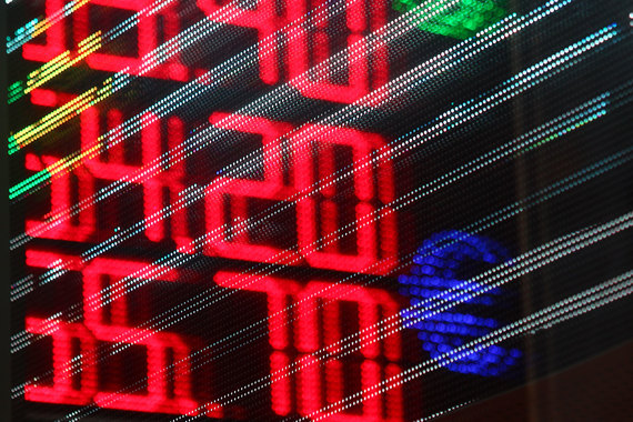 Последний раз ниже отметки в 58 рублей доллар торговался в июле 2015 г.