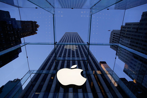 За десятилетие, прошедшее с выпуска первого iPhone, капитализация Apple выросла более чем на 1000%