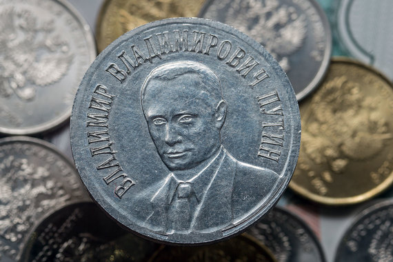Резкое укрепление рубля неожиданно остановилось после появления новостей о том, что президент Владимир Путин обсудит укрепление рубля с Максимом Орешкиным