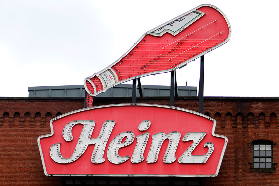 Американская Kraft Heinz в пятницу сообщила, что сделала предложение о слиянии с европейским потребительским гигантом Unilever