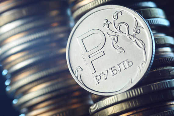 Рубль укрепился после падения