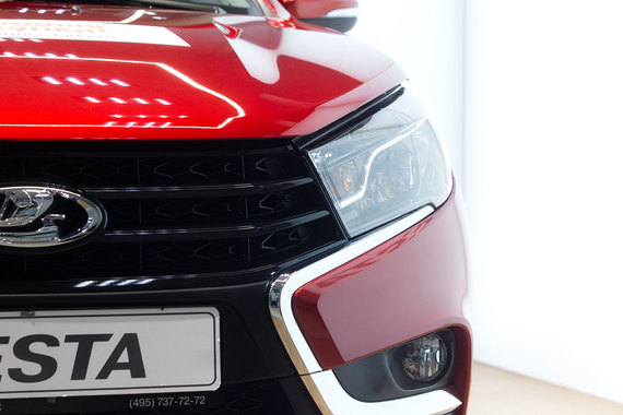Машины продаются в Германии с помощью местного партнера – Lada Automobile Gmbh