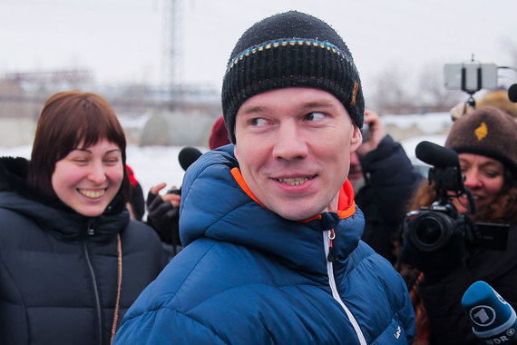 Ильдар Дадин освобожден после четырех дней ожидания из колонии в Алтайском крае