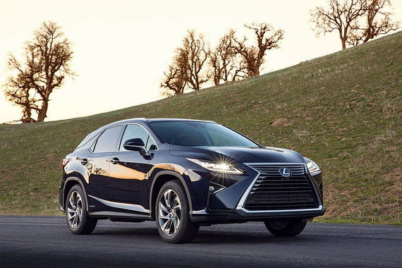 Гибридная версия RX450h – самая резвая в этом семействе кроссоверов Lexus