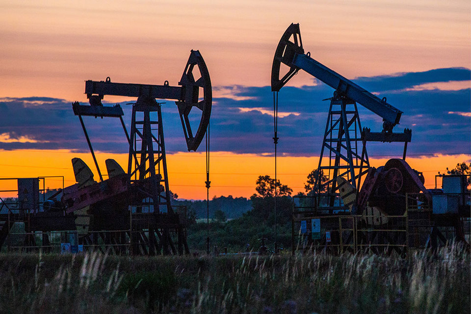 Чтобы выполнить договоренности с ОПЕК, российские нефтяники сокращают бурение