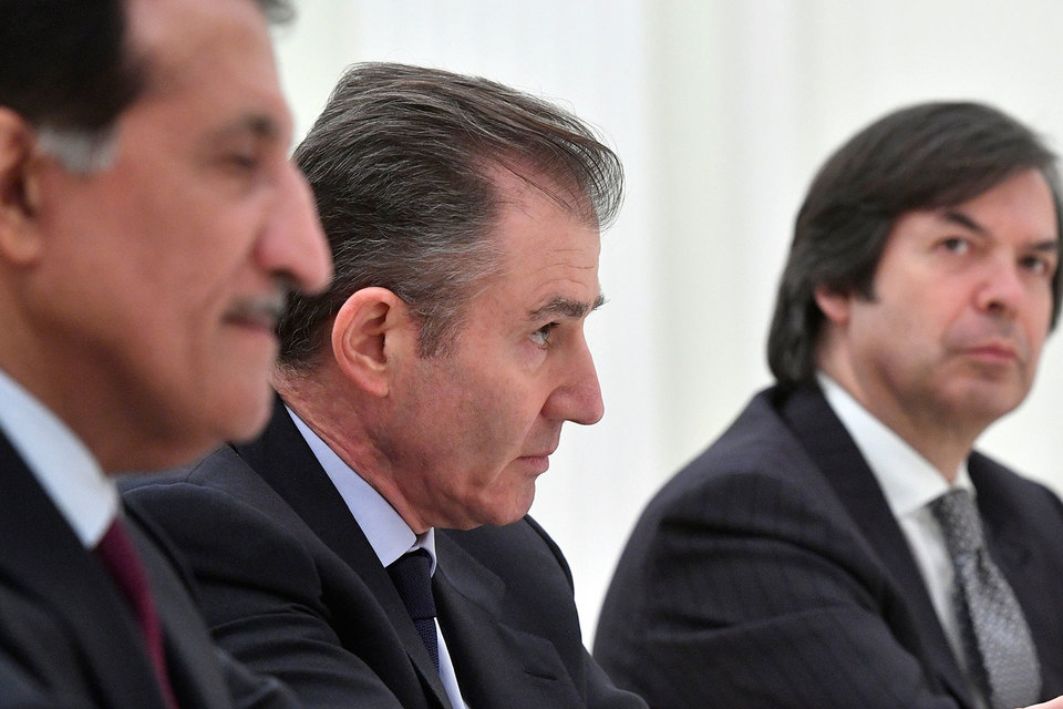 От Glencore в совет директоров может войти гендиректор Glencore Айван Глайзенберг (на фото в центре), пишет Reuters, а также подтверждает собеседник «Ведомостей»