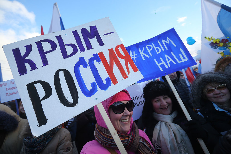 Россияне вернули чувство национального престижа после Олимпиады в Сочи и присоединения Крыма к России, говорит Юлия Баскакова