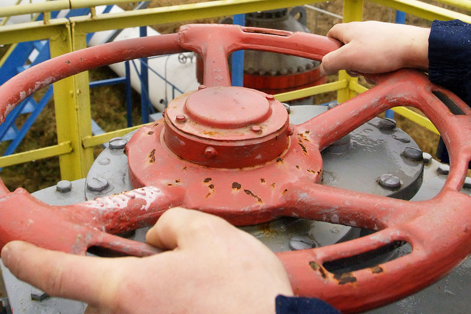 Поставки российских нефтепродуктов на Украину временно прекратились