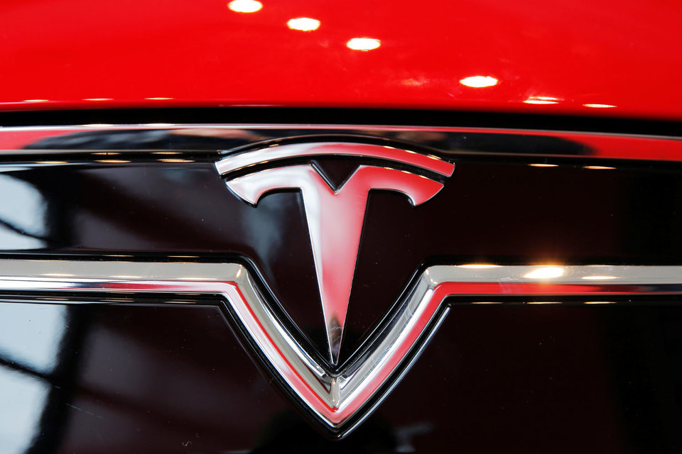 Tesla привлечет еще $1 млрд