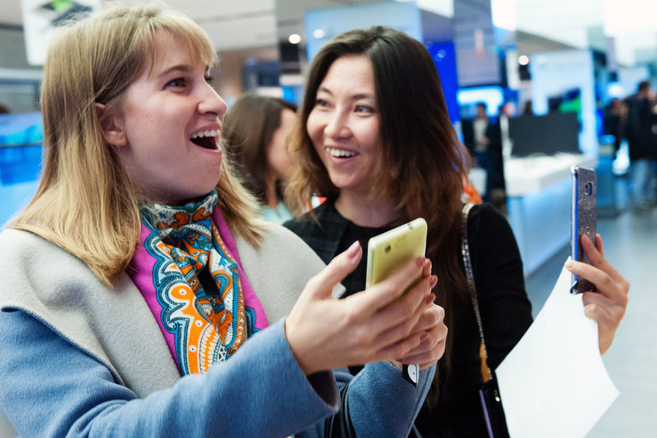 Продажи смартфонов Samsung в России в штуках выросли примерно на 80%
