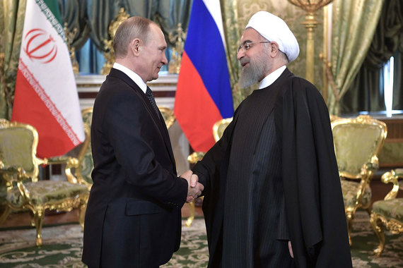 Президенты России и Ирана Владимир Путин и Хасан Роухани во вторник провели переговоры в Кремле