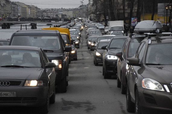Петербуржцы бесплатно подвозят друг друга до дома