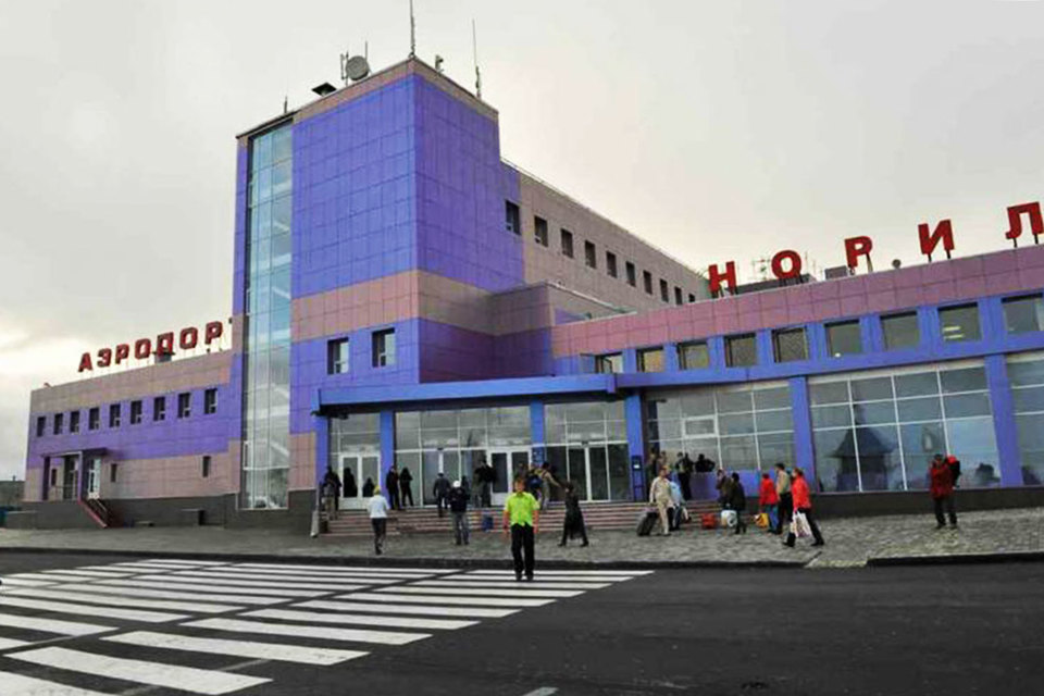 Аэропорт просит регулирующие органы провести проверку действий авиакомпаний «Сибирь» и «Глобус»