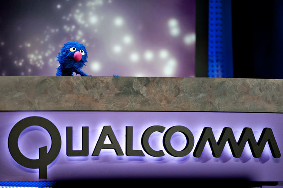В заявлении Qualcomm сказано, что Apple пытается инициировать регуляторные санкции в отношении Qualcomm, «представляя искаженные факты и делая ложные утверждения»