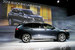 General Motors представляет второе поколение большого кроссовера Buick Enclave, второй по продажам модели американского бренда после Encore (Opel Mokka для европейского рынка). Новый кроссовер будет продаваться также в премиальной версии Avenir, у которой будут устанавливаться такие опции комфорта, как ионизатор воздуха в салоне, электропривод складывания третьего ряда сидений, вывод на салонное зеркало изображения камеры заднего вида и адаптивные светодиодные фары. Кроссовер сделан на одной платформе с Chevrolet Traverse, Cadillac XT5 и GMC Acadia