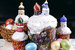 Украшения кулича в "Балчуг Кемпински Москва - Easter" напоминают купола собора Василия Блаженного