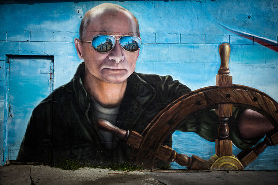 Движимое и недвижимое имущество президента осталось без изменений. В собственности главы государства имеется земельный участок площадью 1500 кв. м, квартира площадью 77 кв. м и гараж площадью 18 кв. м