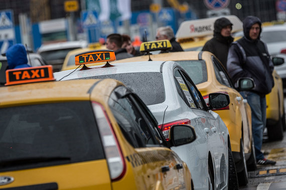 Агрегаторы заказов такси хотят отвоевать рынок аэропортов