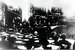 Единственное заседание Учредительного собрания прошло 5 января 1918 г. Оно не одобрило, как требовали большевики, декреты СНК и подготовленную Лениным (на фото) «Декларацию прав трудящегося и эксплуатируемого народа». Большевики и примкнувшие к ним левые эсеры покинули зал