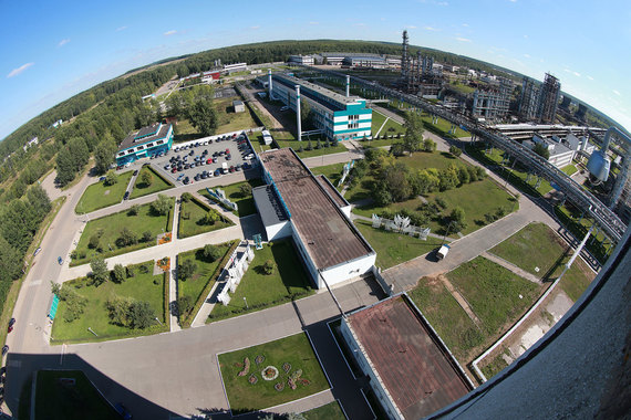 «Сибур» продал завод добавок к бензину за 22 млрд рублей