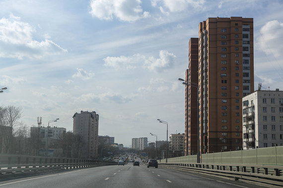 Стромынская дорога была проложена еще до основания самой Москвы, больше 1000 лет назад: она была частью пути, соединяющего западные земли с «залесскими» – владимиро-суздальскими. По этой дороге Владимир Мономах ездил из Киева в Ростов и Владимир. В начале XX в. Стромынскую дорогу переименовали в Щелковское шоссе